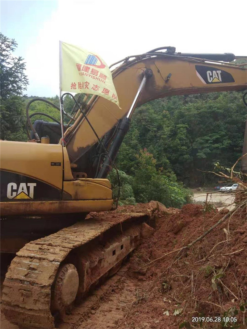 福建易順建筑工程有限公司提供技術人員和設備幫助祖墩鄉進行災后重建